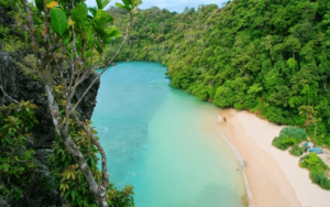 Telaga Di Pulau Sampu
